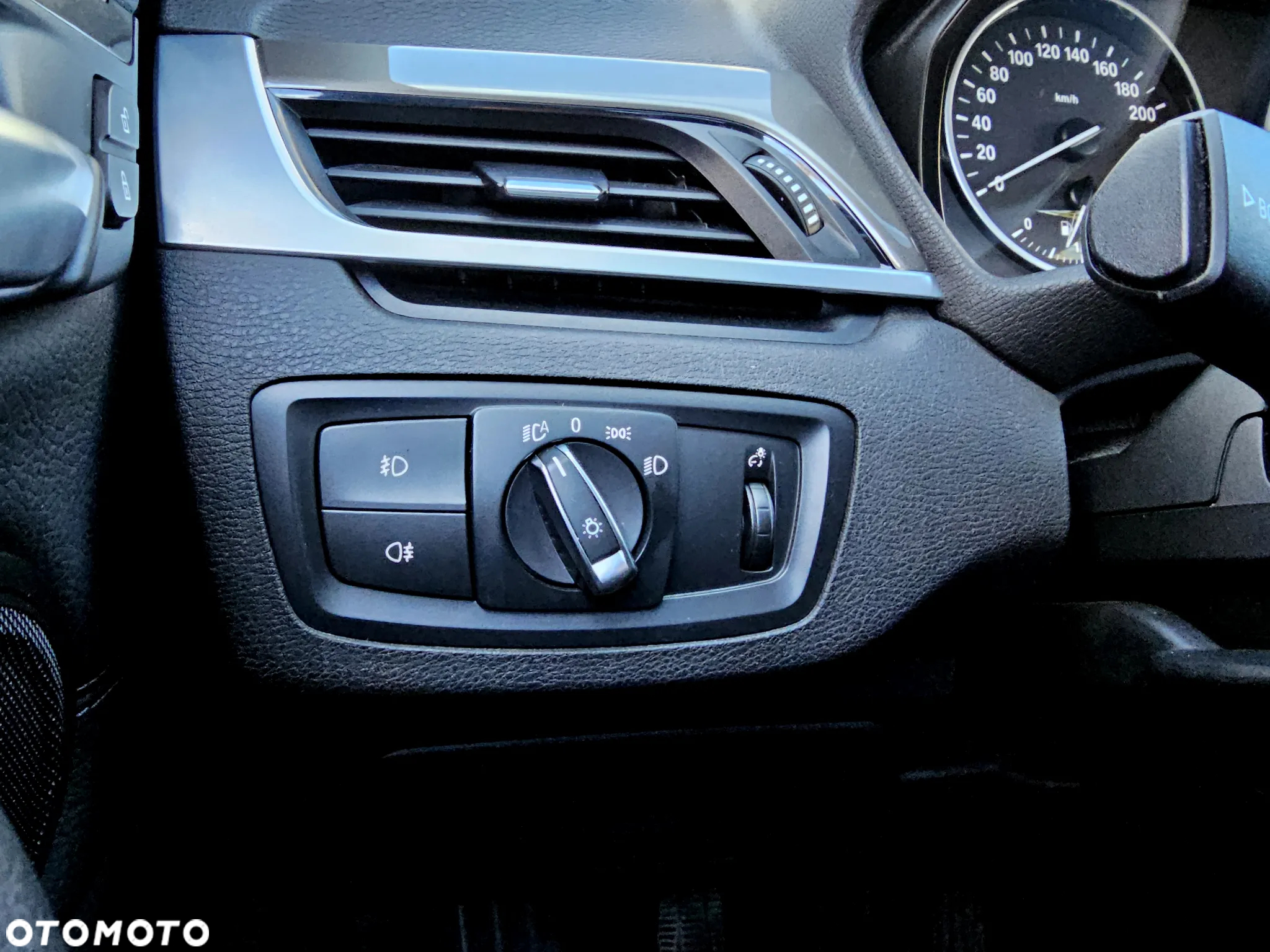 BMW X1 sDrive18d xLine - 21