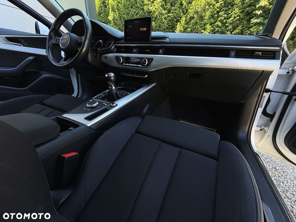 Audi A4 Avant 2.0 TDI ultra design - 15