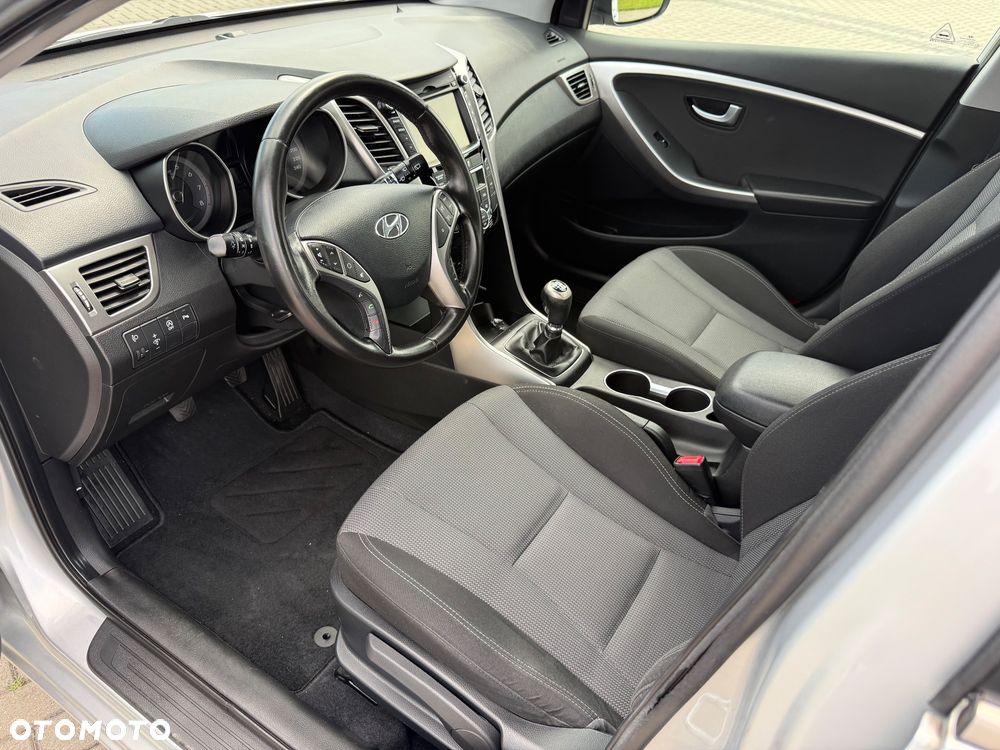 Hyundai i30 - 23