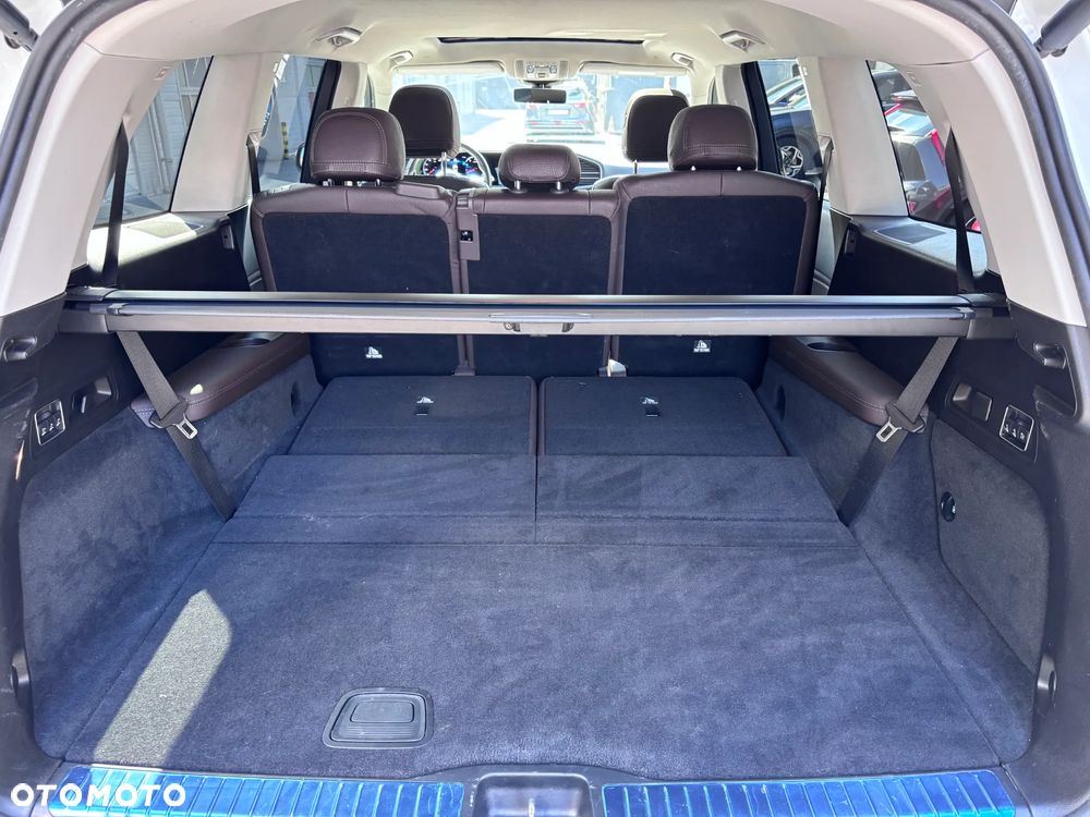 Mercedes-Benz GLS - 31
