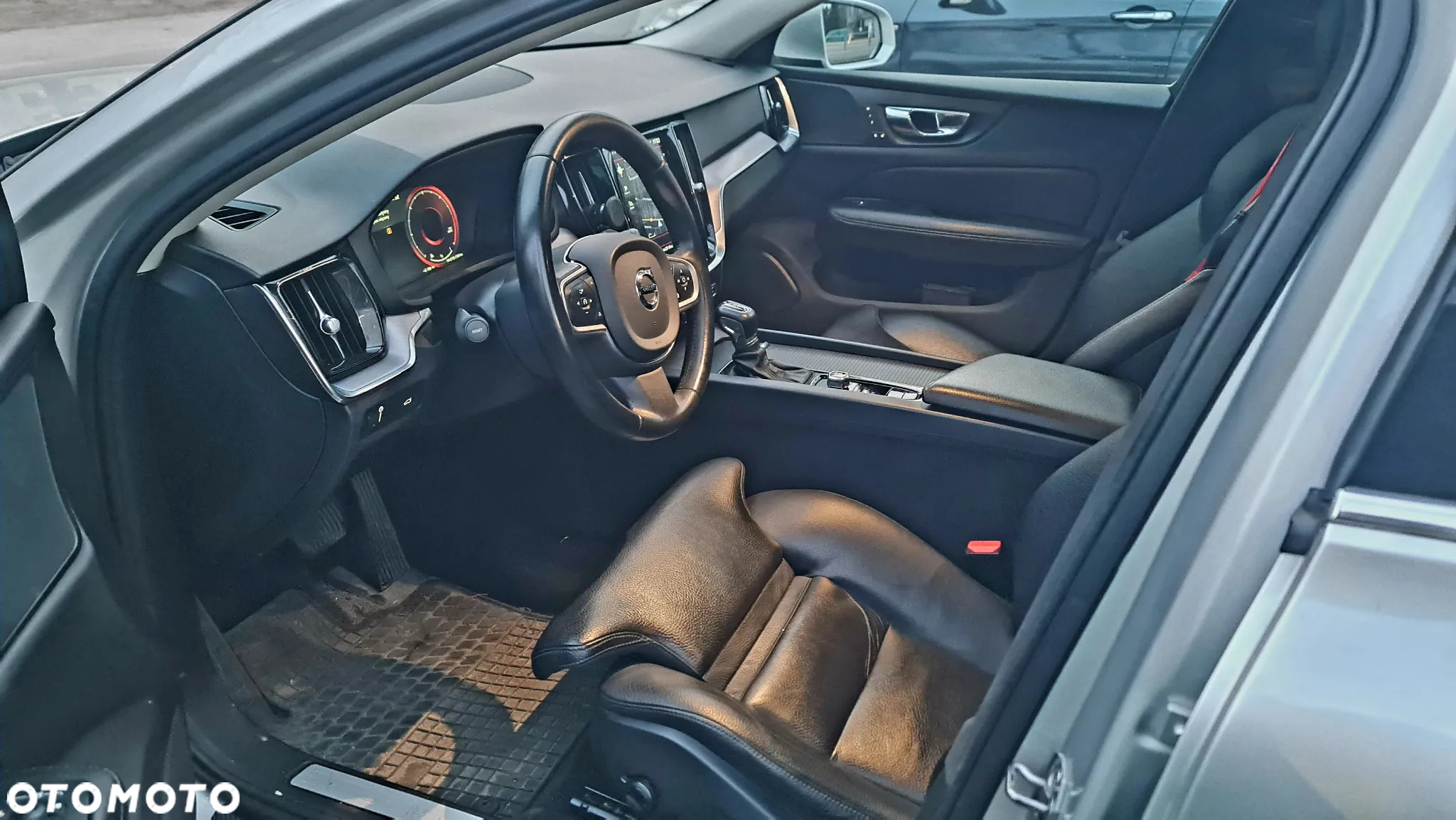 Volvo V60 D3 Momentum - 16