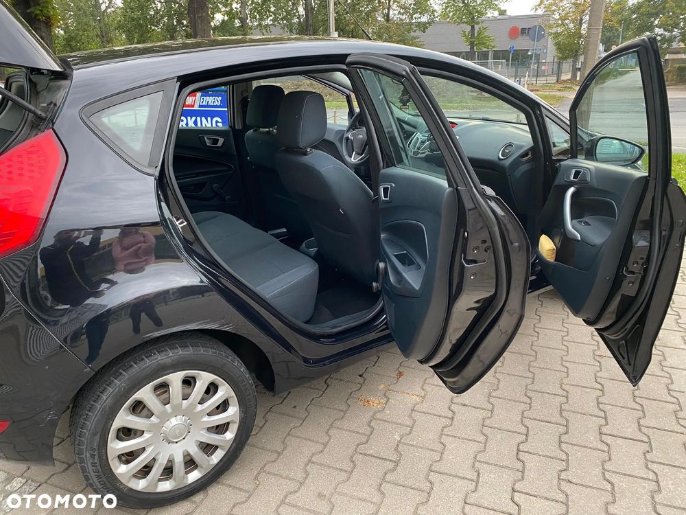 Ford Fiesta - 21