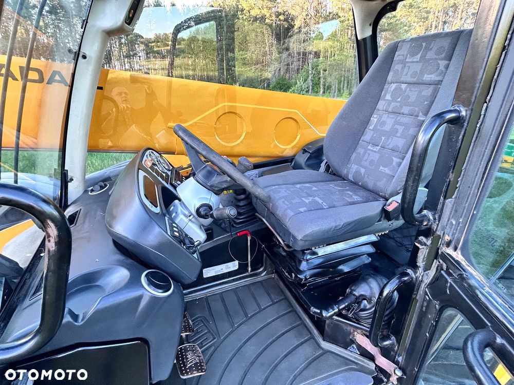 JCB - 12