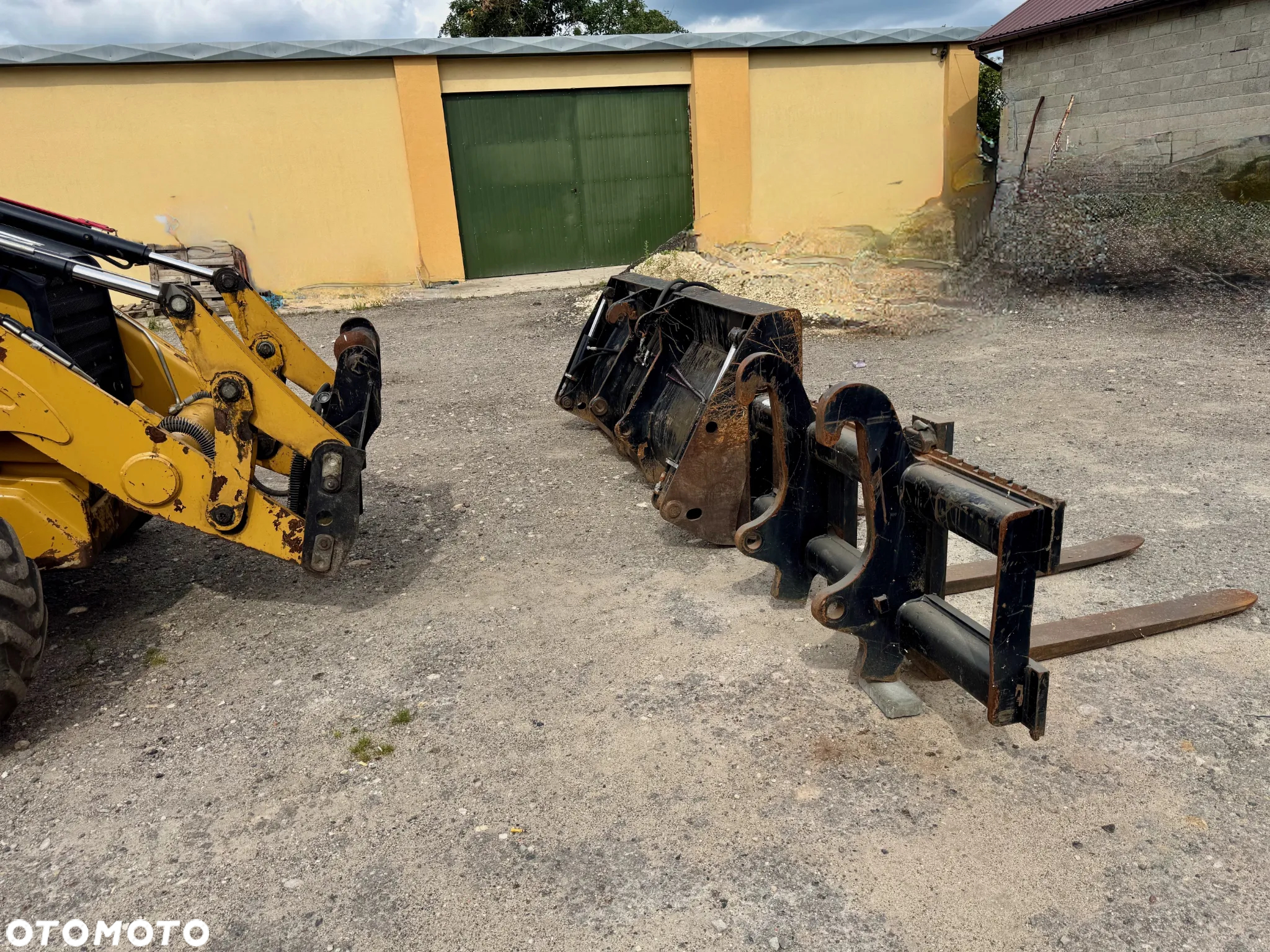 Caterpillar 432F2 - 5