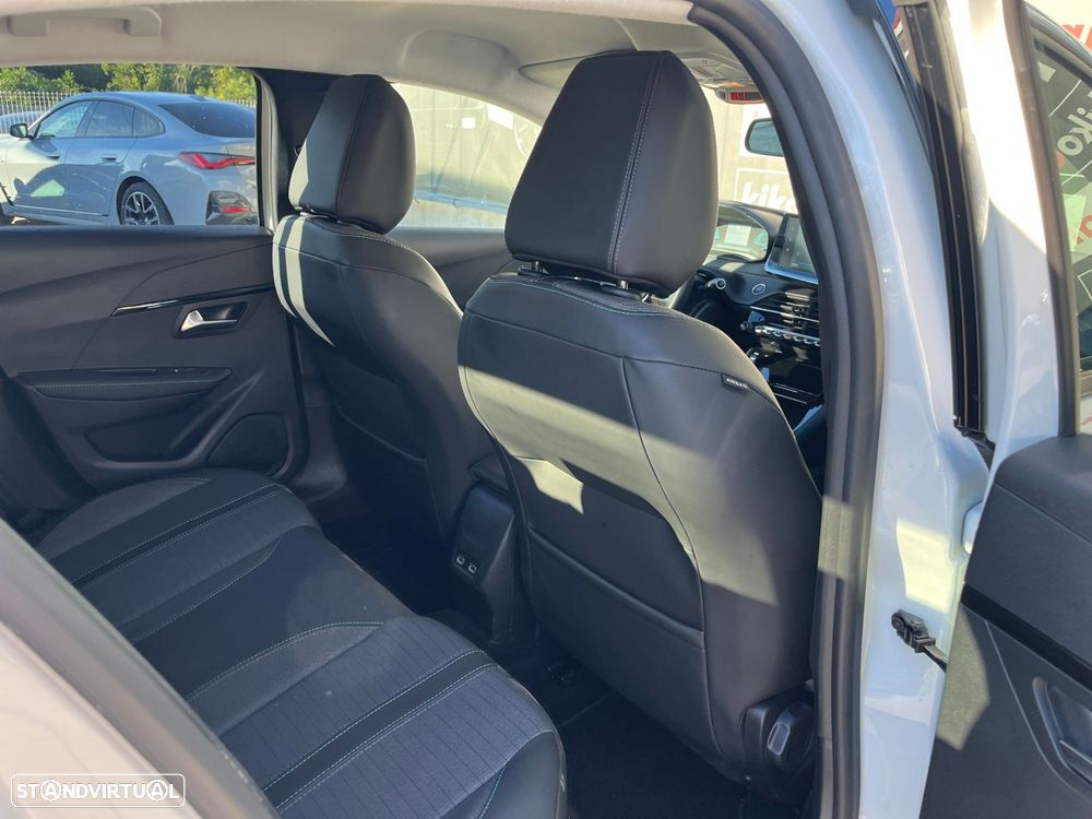 Peugeot e-208 Allure - 46
