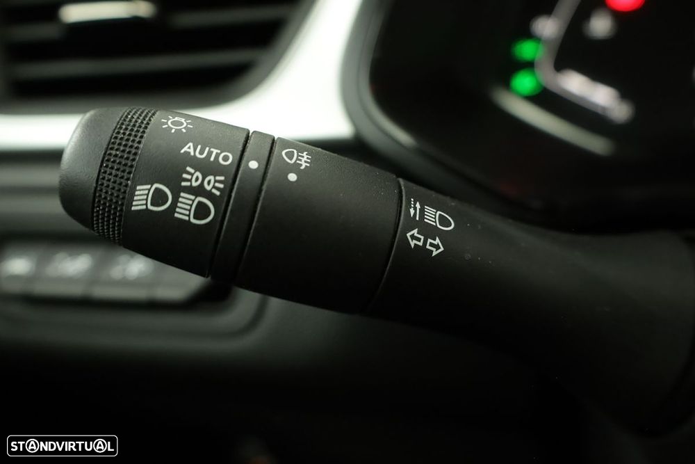 Renault Captur 1.0 TCe Techno Bi-Fuel - 17