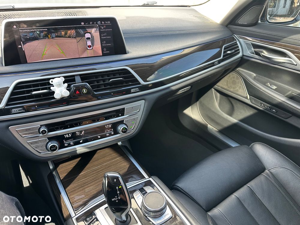 BMW Seria 7 740Li xDrive - 14