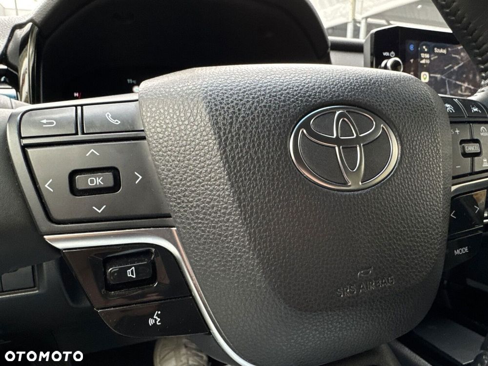 Toyota Camry - 18