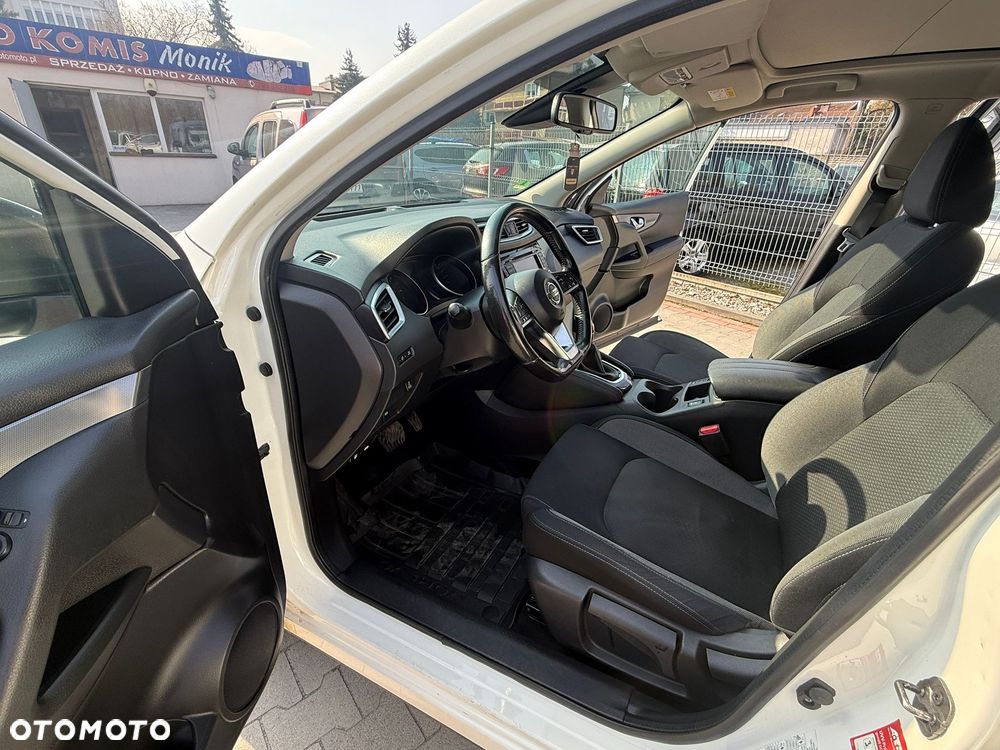Nissan Qashqai 1.7 dCi Xtronic ALL-MODE 4x4i TEKNA - 17