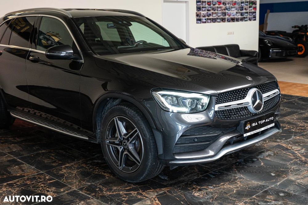 Mercedes-Benz GLC 300 4MATIC 9G-TRONIC AMG Line - 9