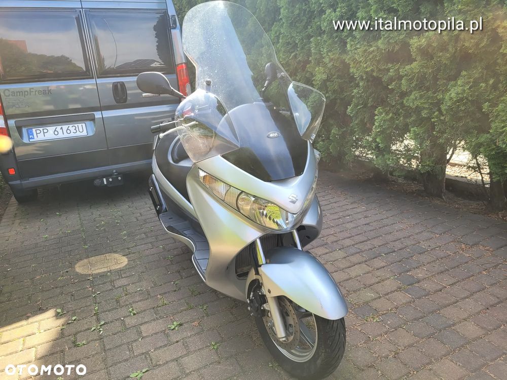 Suzuki Burgman - 8