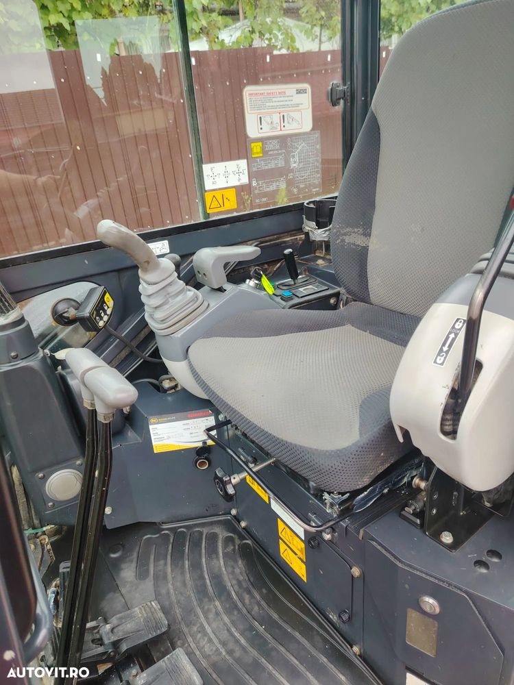 Hitachi ZX26 - 8