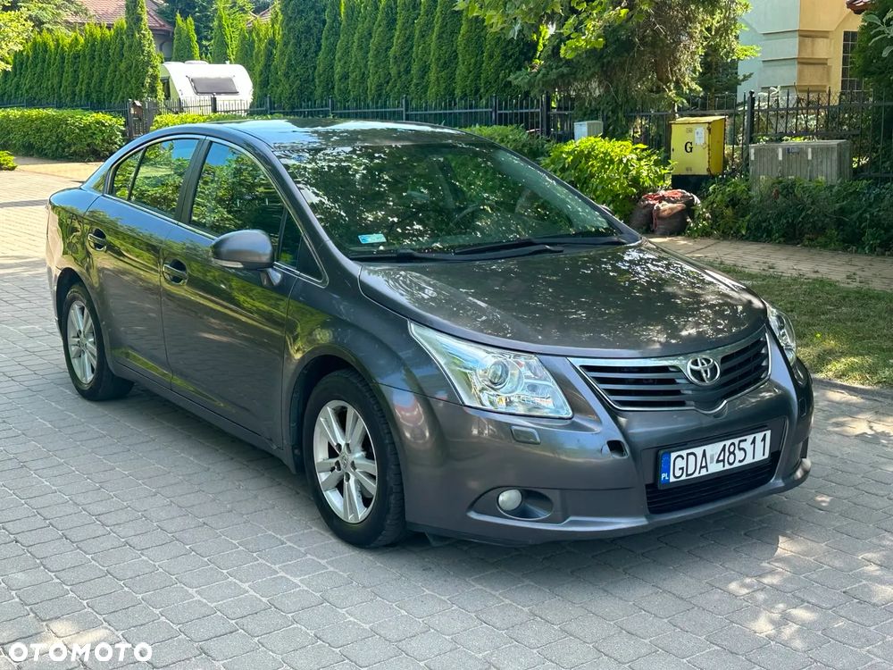 Toyota Avensis 1.8 Sol - 1