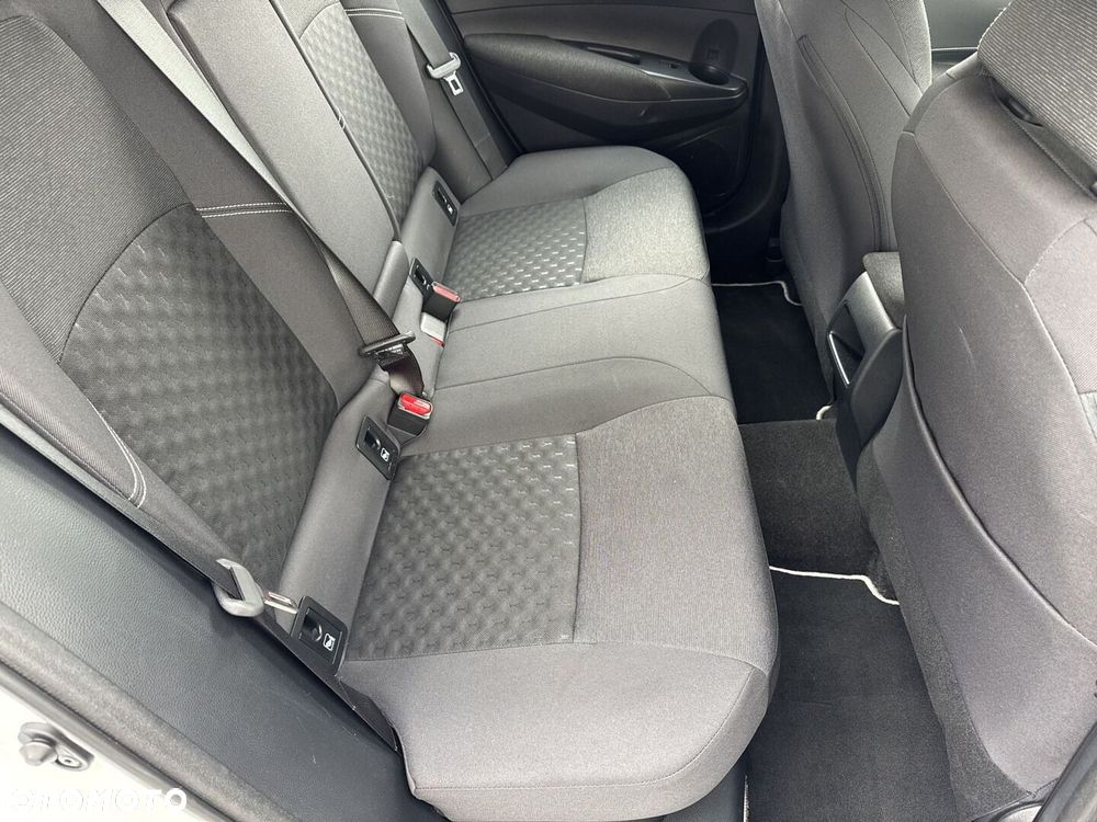Toyota Corolla - 13