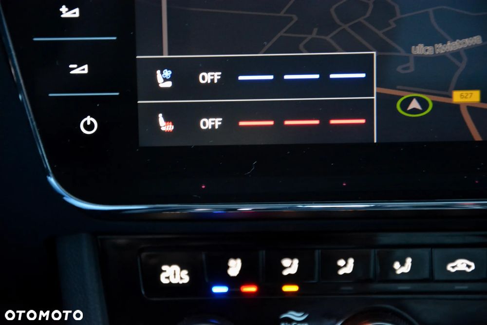 Skoda Superb 2.0 TDI DSG L&K - 32