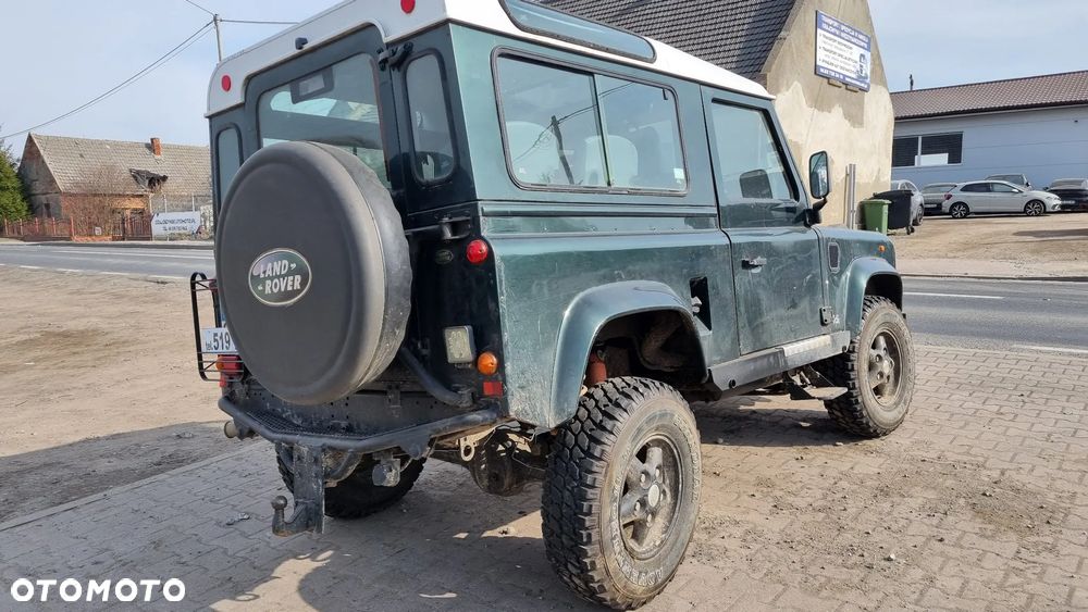 Land Rover Defender - 4
