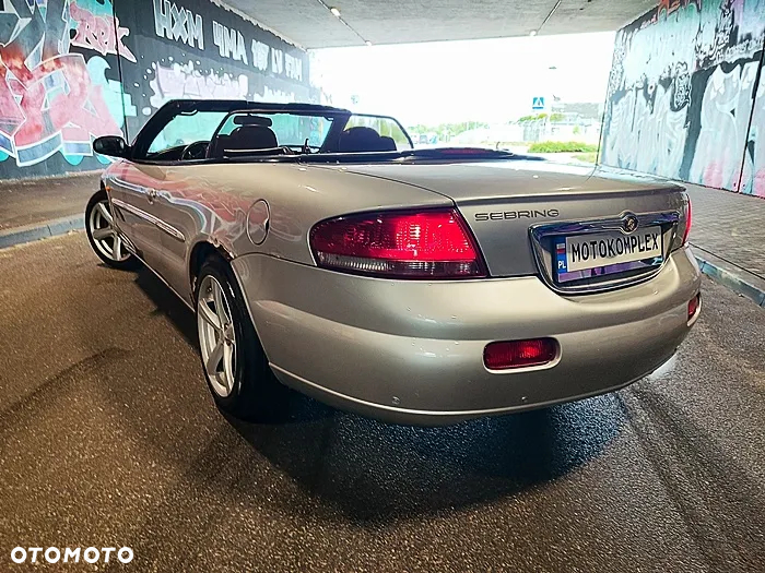 Chrysler Sebring 2.7 LX - 8