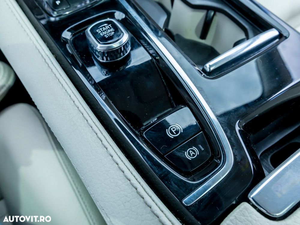 Volvo V60 T6 AWD Recharge Geartronic Inscription - 26