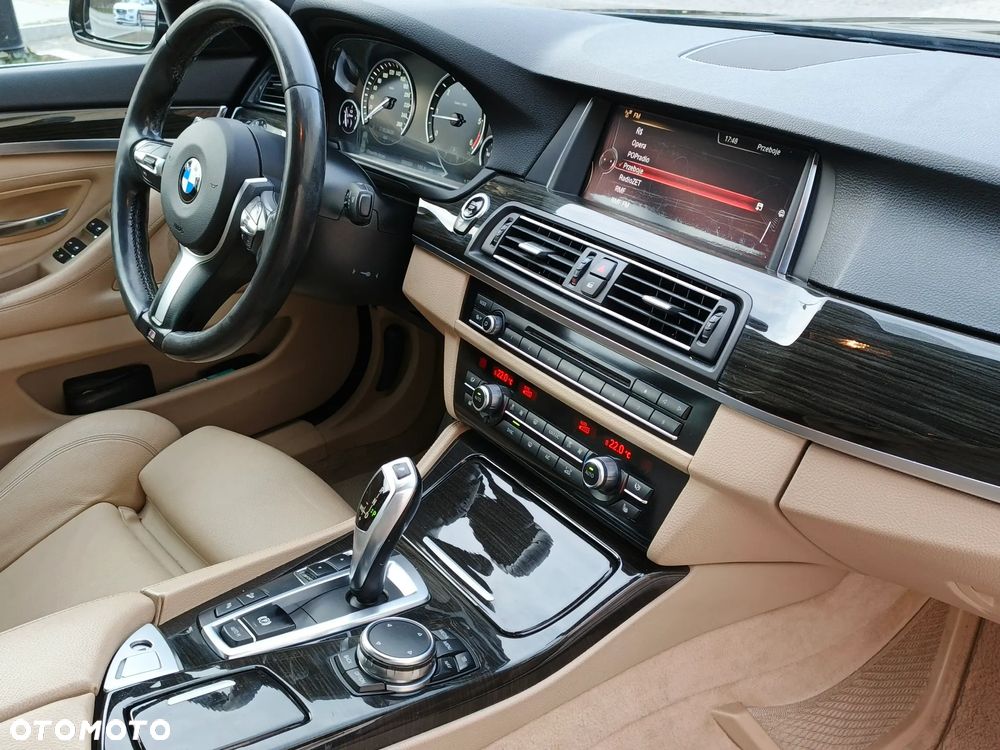 BMW Seria 5 520d xDrive - 22