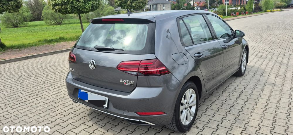 Volkswagen Golf - 22