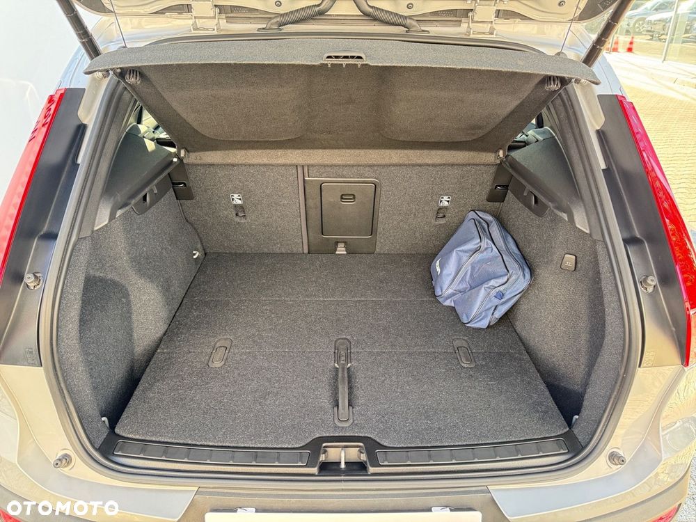 Volvo XC 40 - 29