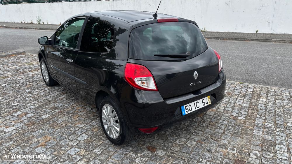 Renault Clio 1.2 16V Confort - 4
