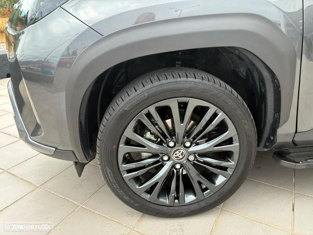 Toyota Yaris Cross - 10