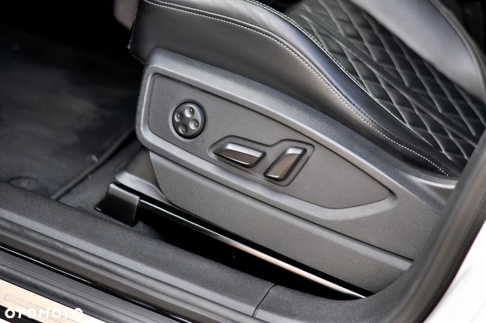 Audi Q5 40 TDI quattro S tronic S line business - 18