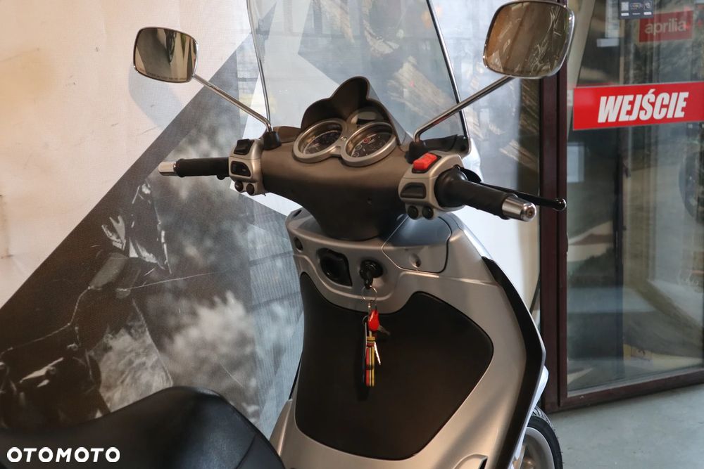 Piaggio Beverly - 19