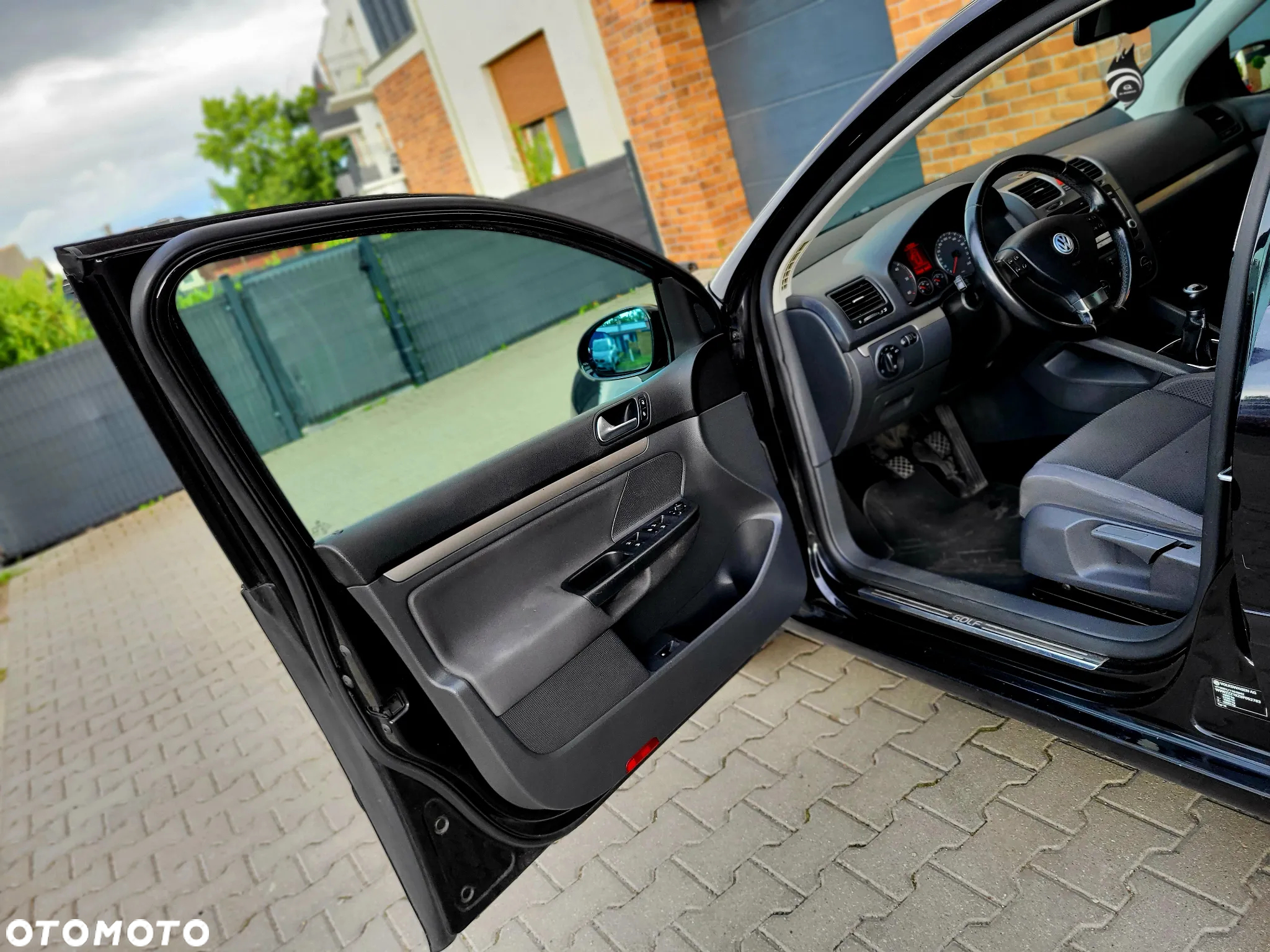 Volkswagen Golf - 18