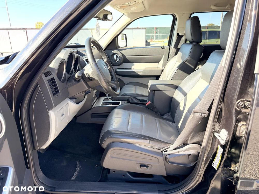 Dodge Nitro - 4