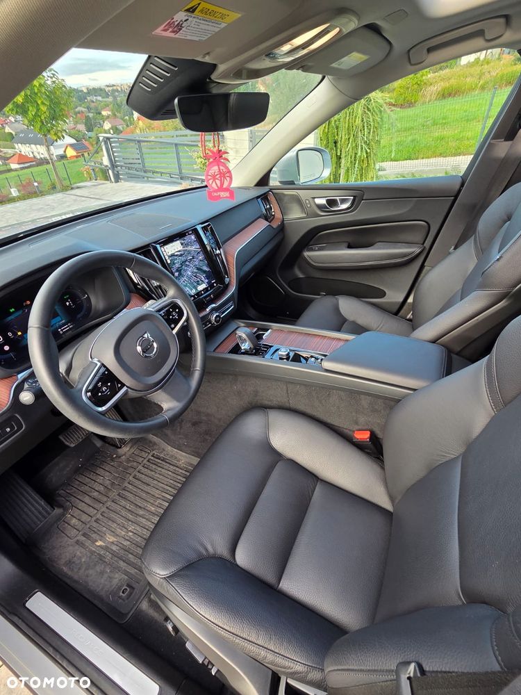 Volvo XC 60 T8 Plug-In Hybrid AWD Plus Bright - 13