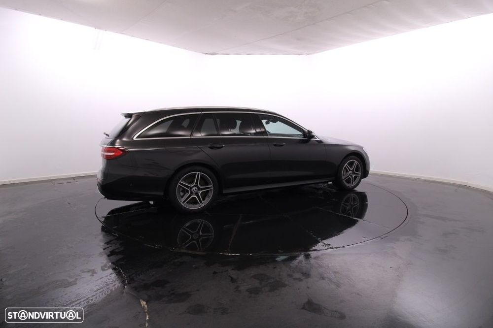 Mercedes-Benz E 300 de AMG Line - 9