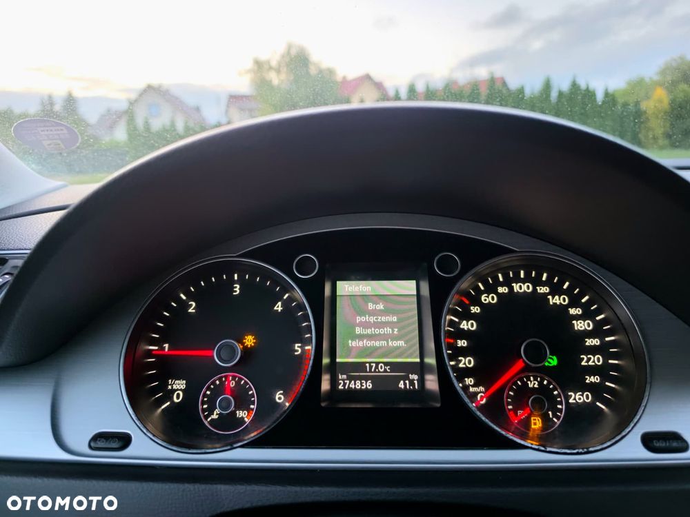Volkswagen Passat - 20