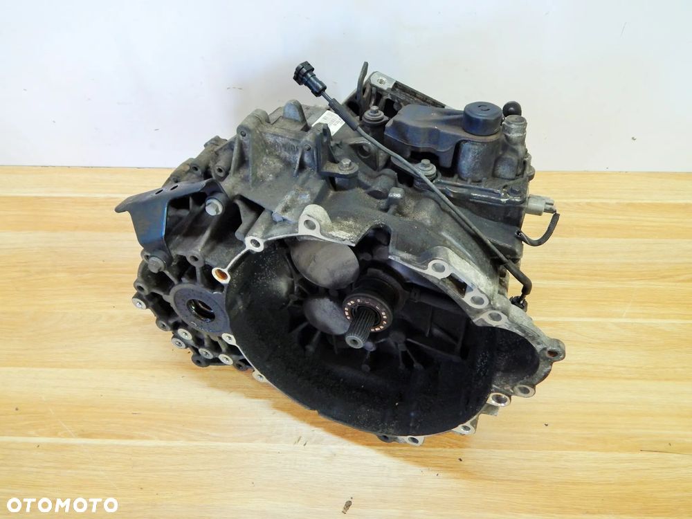 Skrzynia biegów 2.4 D5 Volvo XC60 xc60 I 08-17 Łuków części - 1