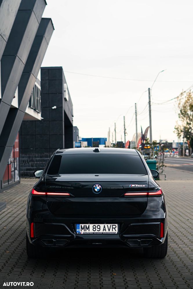 BMW M7 M760e xDrive AT PHEV - 3