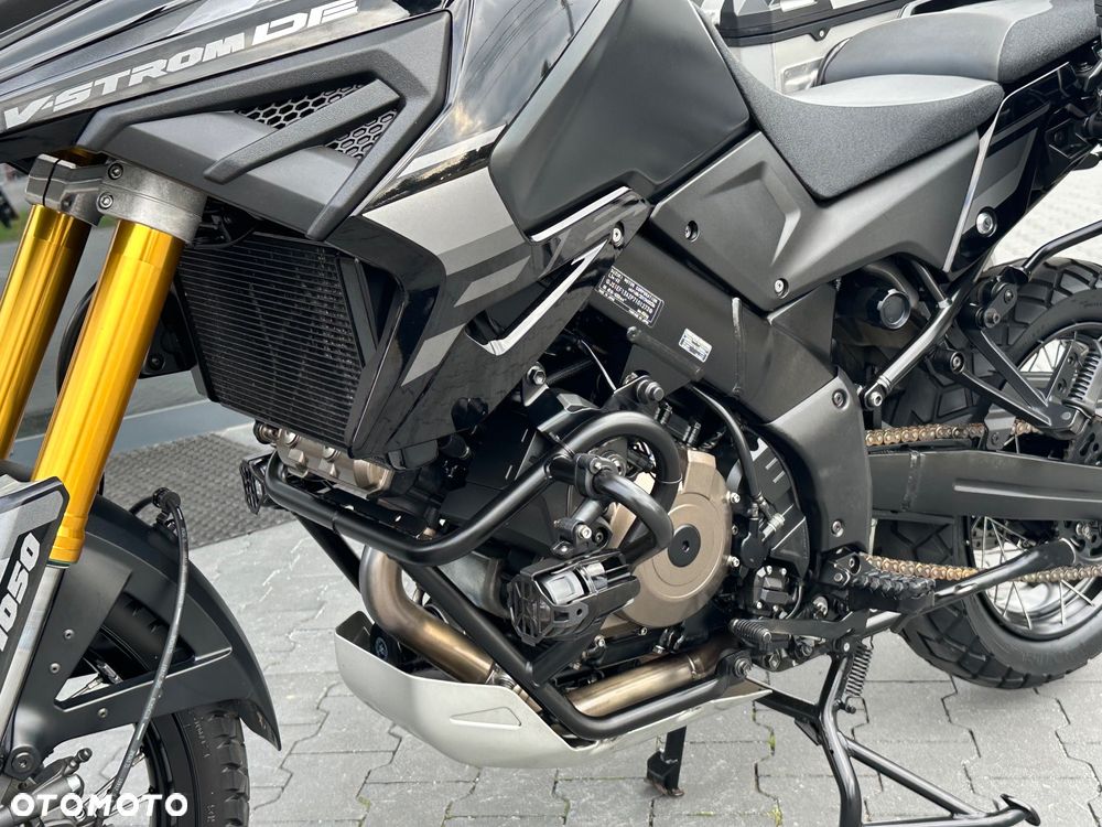 Suzuki V-STROM - 36