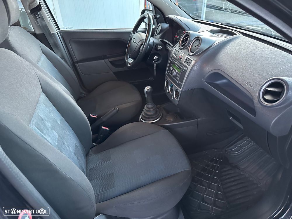 Ford Fiesta 1.25 First Edition - 13