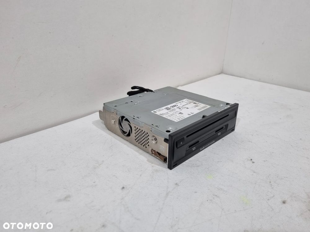 AUDI A3 8V Q2 CZYTNIK MMI RADIO MULTIMEDIA 81A035183 - 2