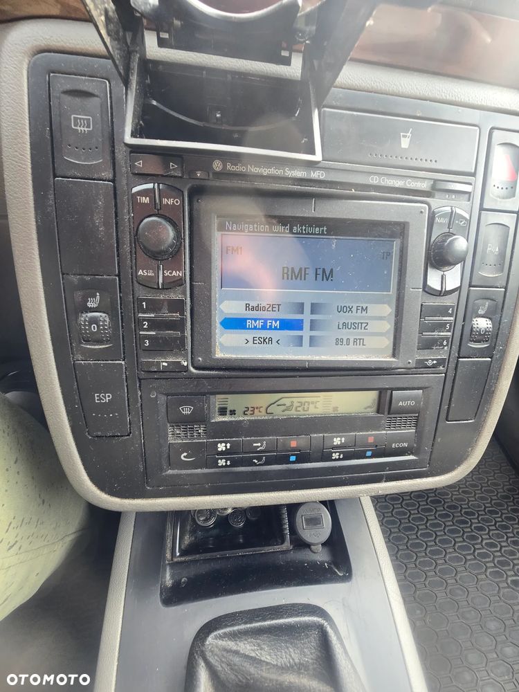Volkswagen Sharan 1.9 TDI Highline - 24