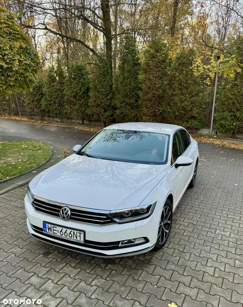 Volkswagen Passat - 2
