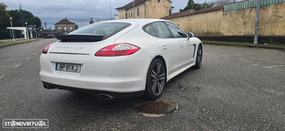 Porsche Panamera Standard - 4