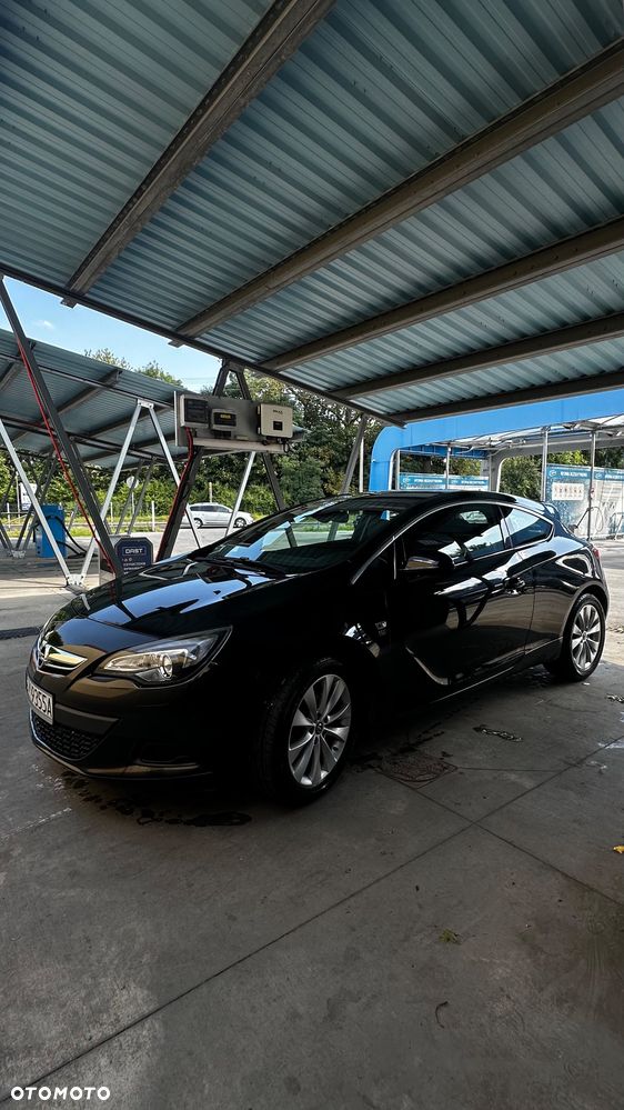 Opel Astra 1.6 T Enjoy - 9
