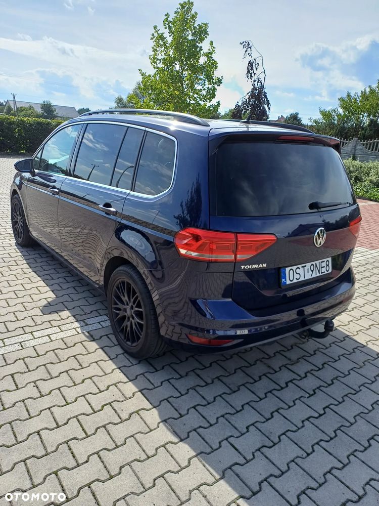 Volkswagen Touran 1.6 TDI SCR (BlueMotion Technology) DSG Comfortline - 4