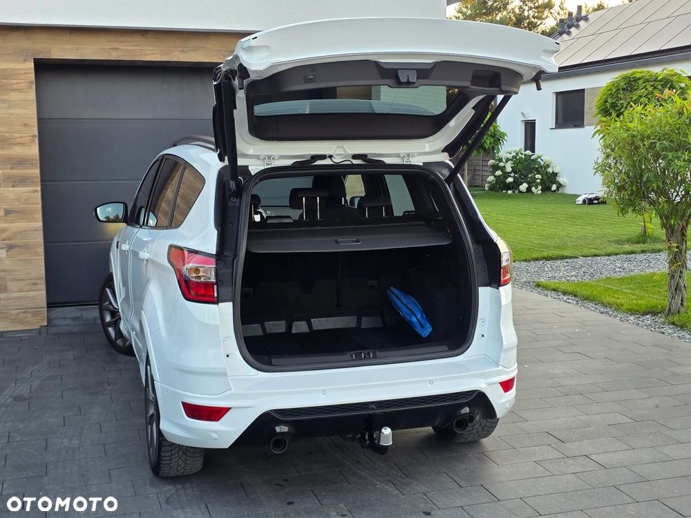 Ford Kuga 2.0 TDCi FWD ST-Line - 36