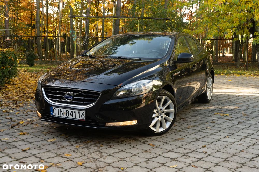 Volvo V40 2012 photo 2