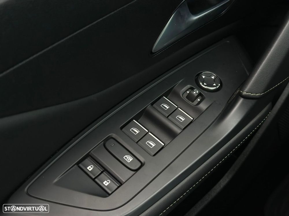 Peugeot 408 1.6 Hybrid GT e-EAT8 - 16