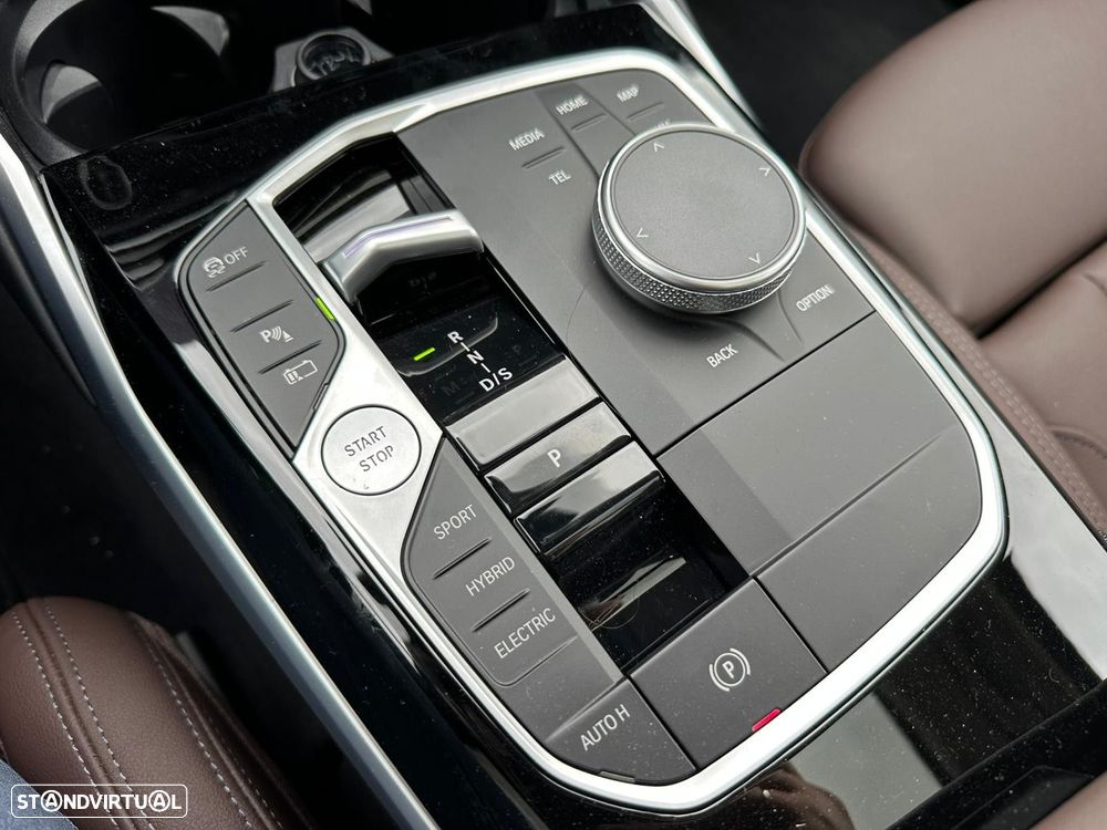 BMW 330 e Touring xDrive Aut. - 21