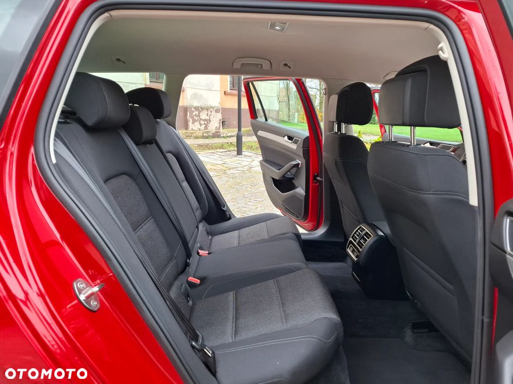 Volkswagen Passat Variant 2.0 TDI (BlueMotion Technology) Comfortline - 16