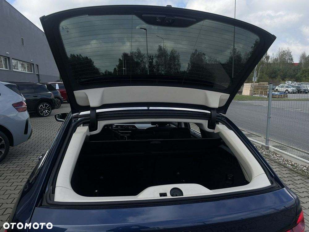 BMW Seria 5 - 32